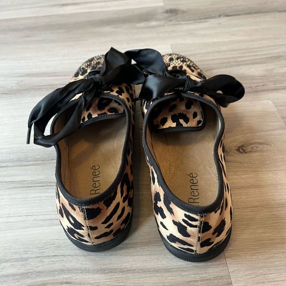 J. Renee 9 Schooner Cheetah Bling Lace Up Shoes - Picture 5 of 9